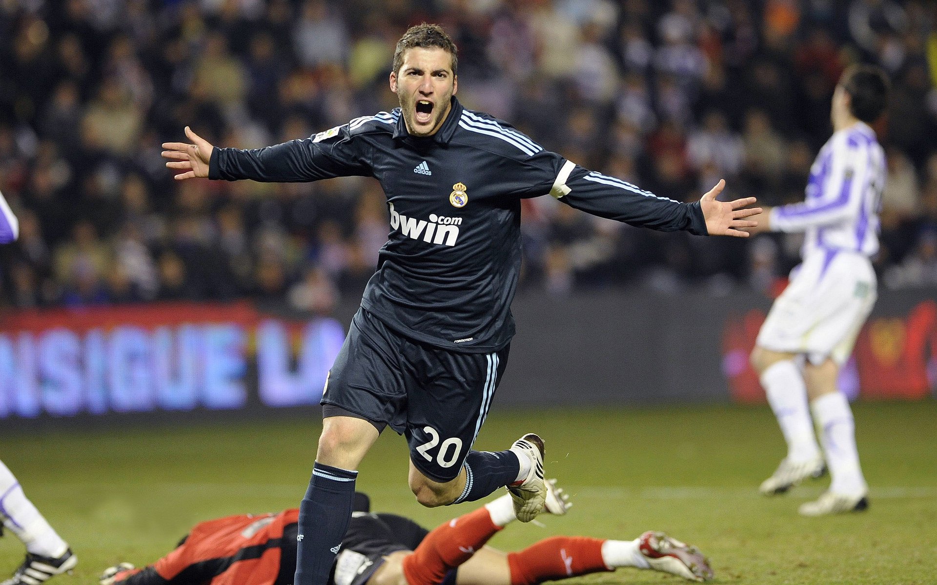 塞维利亚主场3-0大胜皇家社会，进攻火力全开，塞维利亚vs皇家社会比分